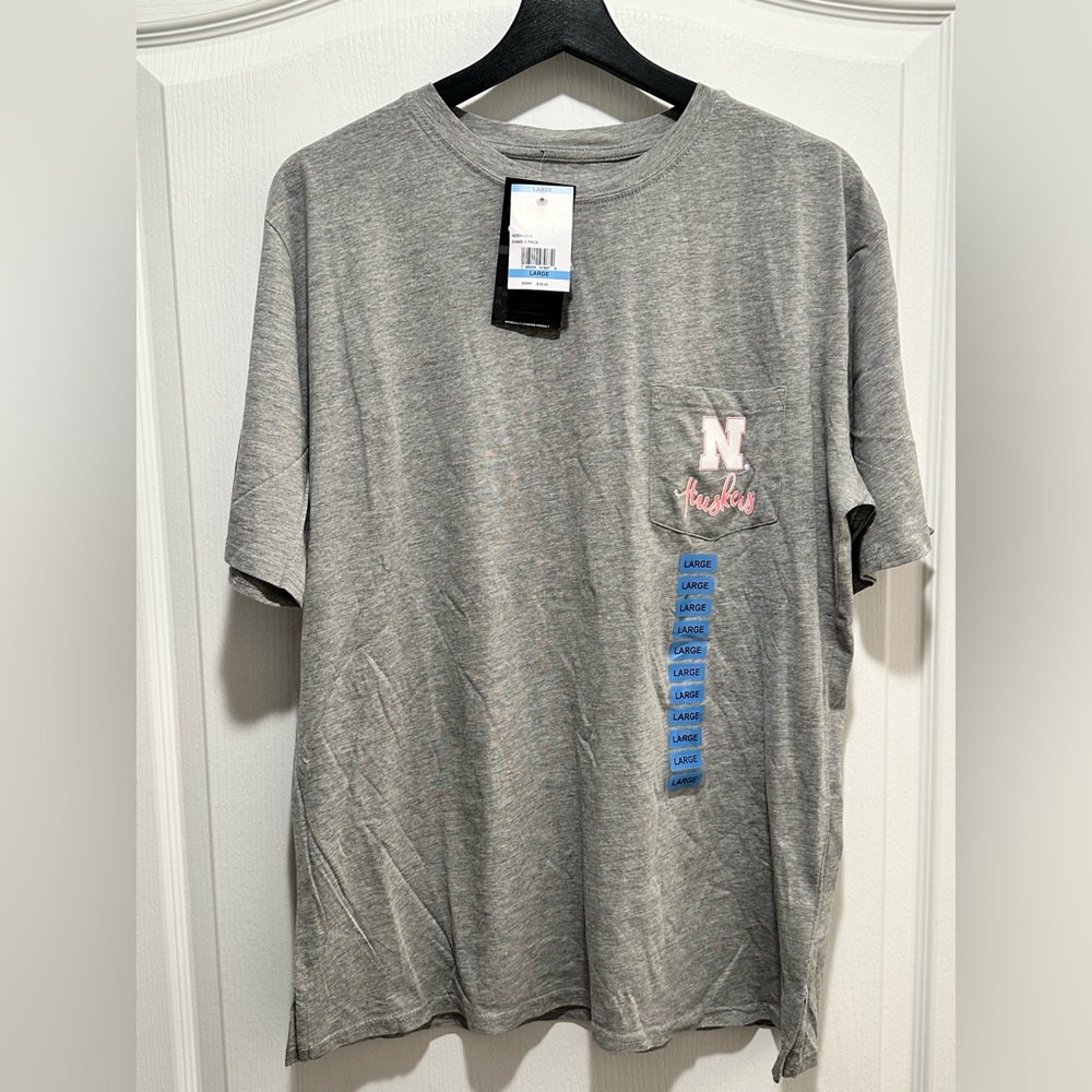 Women’s Gray Nebraska Huskers Tailgate T-Shirt, Size Large